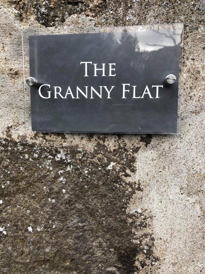 オーバン The Granny Flat Bed & Breakfast エクステリア 写真