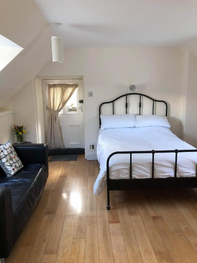 オーバン The Granny Flat Bed & Breakfast エクステリア 写真